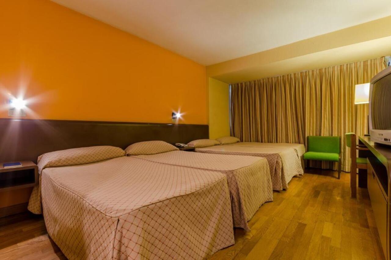 Hotel Sant Eloi Sant Julià de Lòria Dış mekan fotoğraf