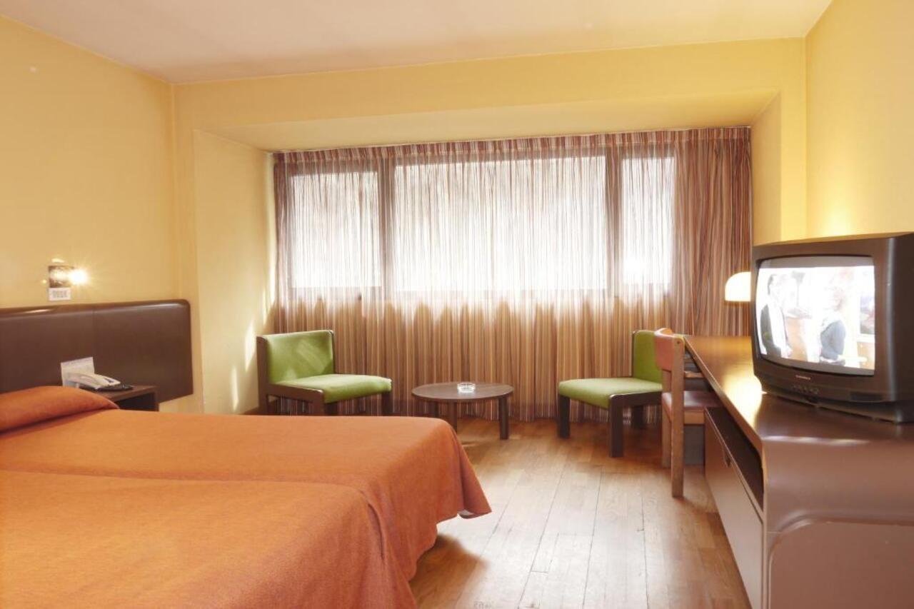 Hotel Sant Eloi Sant Julià de Lòria Oda fotoğraf