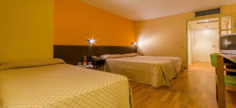 Hotel Sant Eloi Sant Julià de Lòria Dış mekan fotoğraf