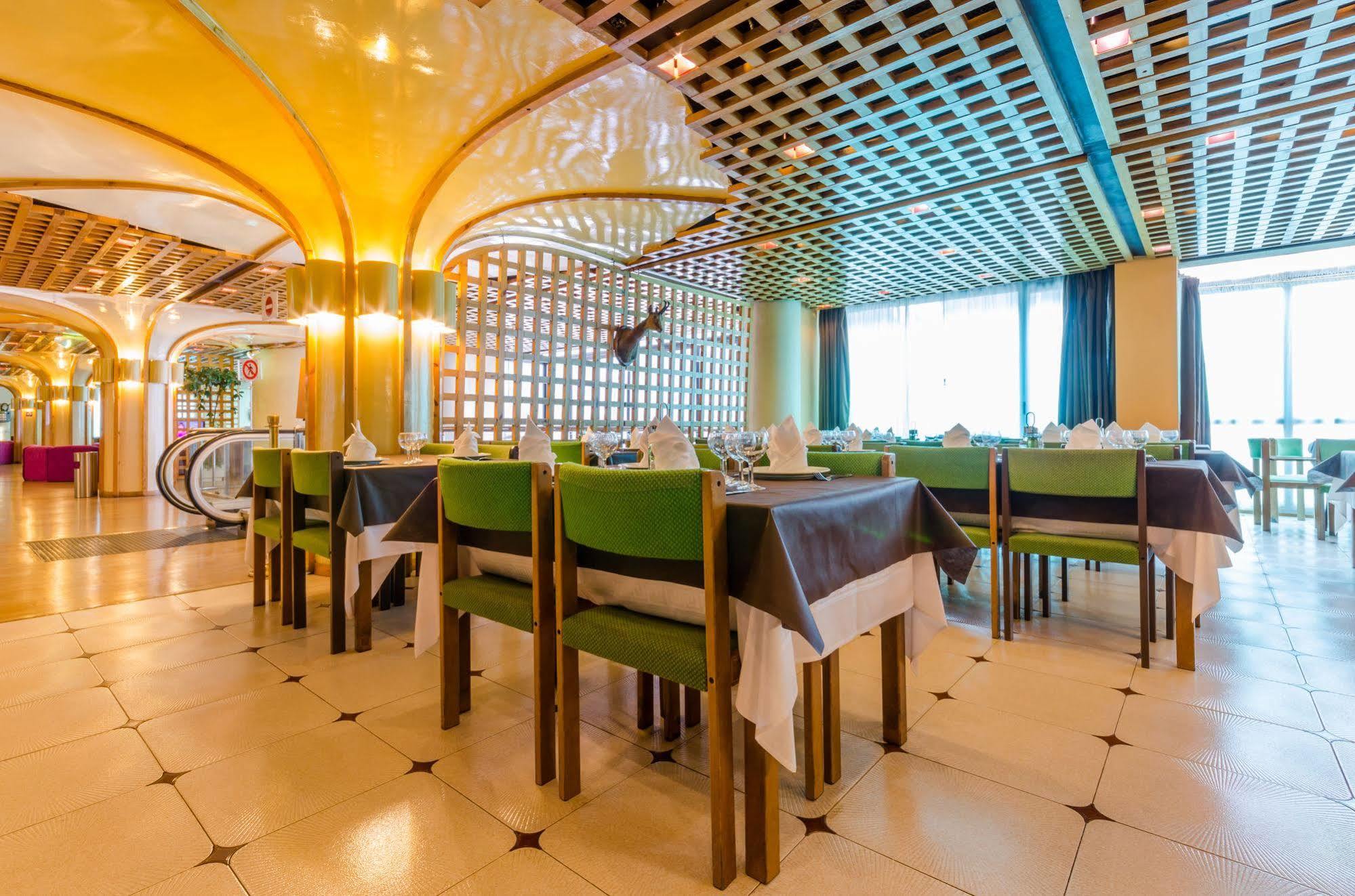 Hotel Sant Eloi Sant Julià de Lòria Dış mekan fotoğraf