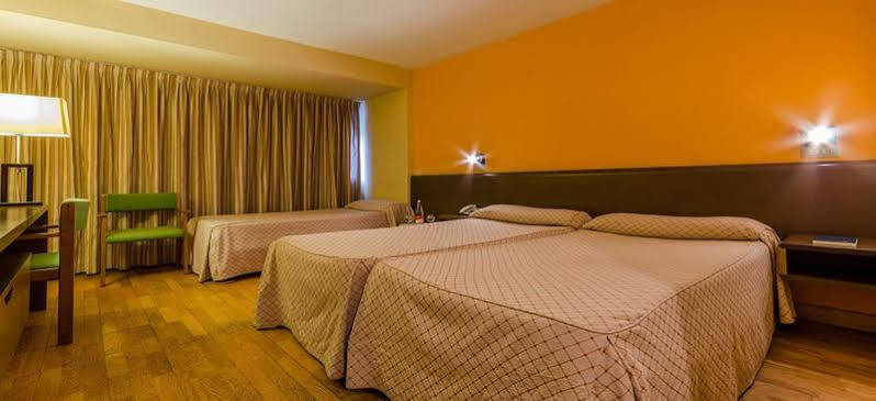 Hotel Sant Eloi Sant Julià de Lòria Dış mekan fotoğraf