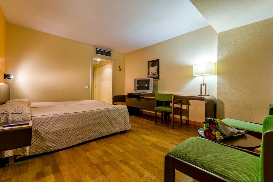 Hotel Sant Eloi Sant Julià de Lòria Dış mekan fotoğraf